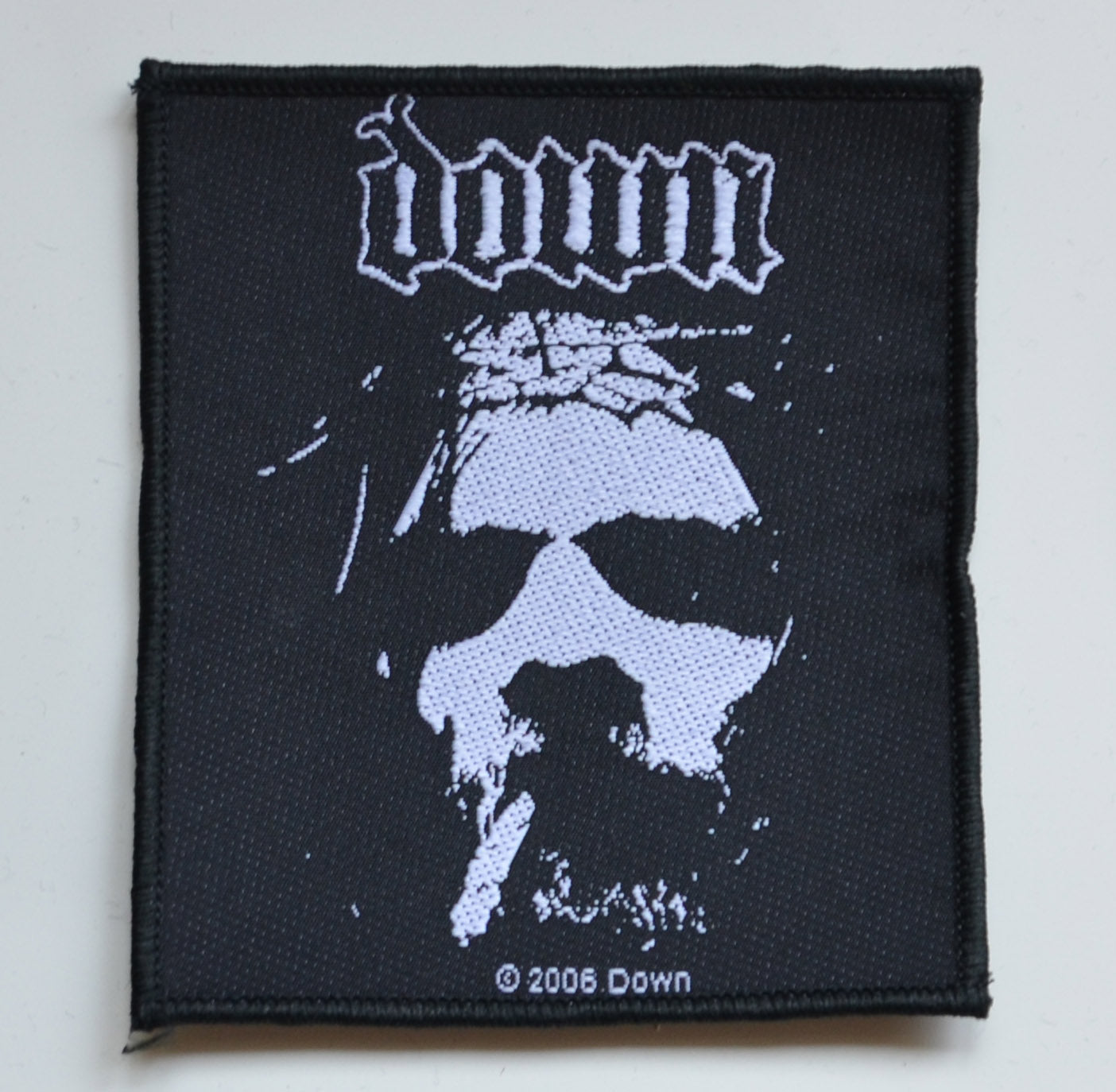 DOWN - Logo / Face - 8,6 cm x 9,7 cm - Patch