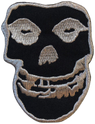 MISFITS - Inverted Silver Skull - 8,7 x 6,7 cm - Patch